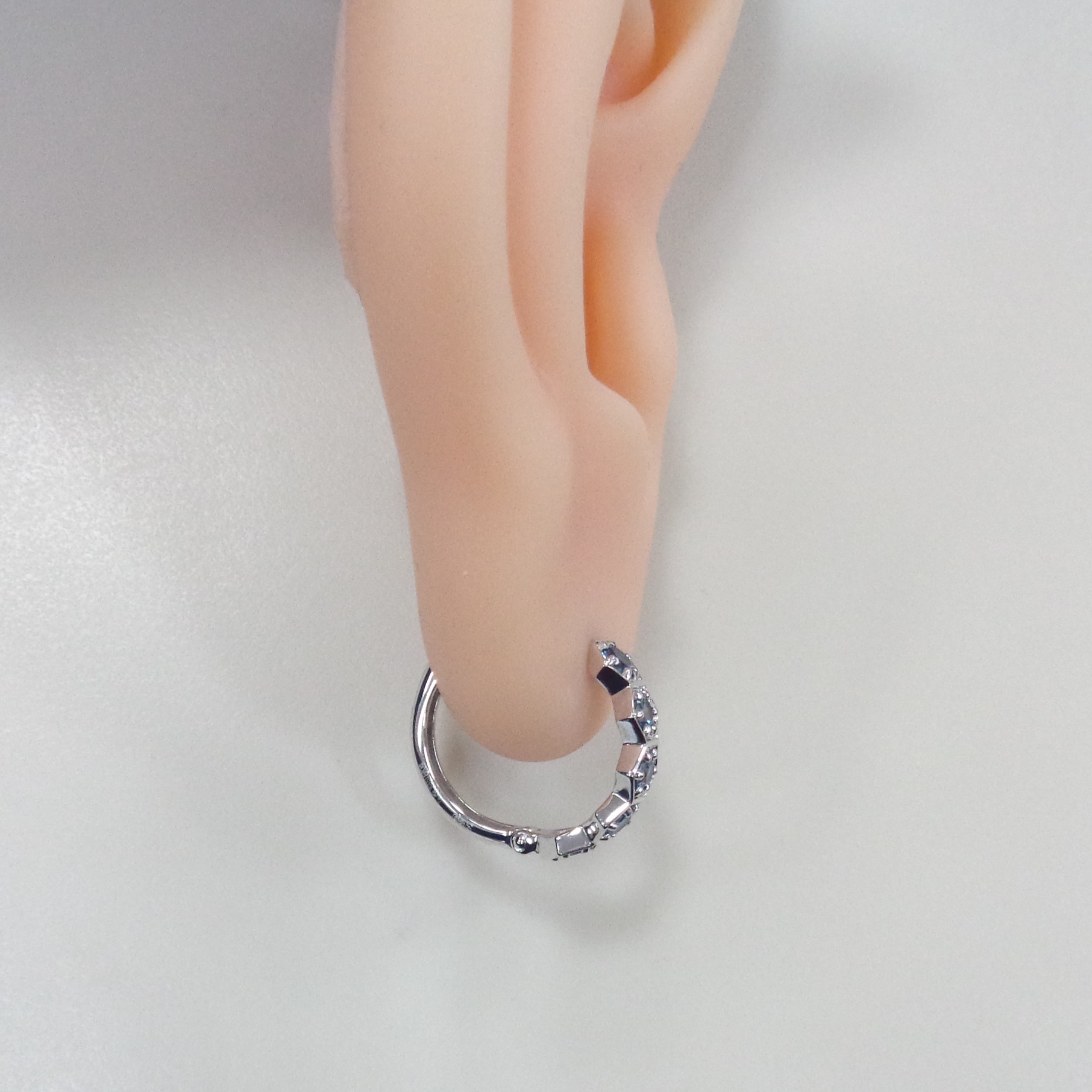 Серьги-конго из белого золота с топазами